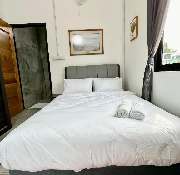 بنسيون Ferringhi Inn 51