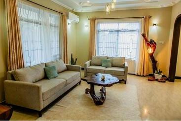 پانسیون Kwetu Maili6homes