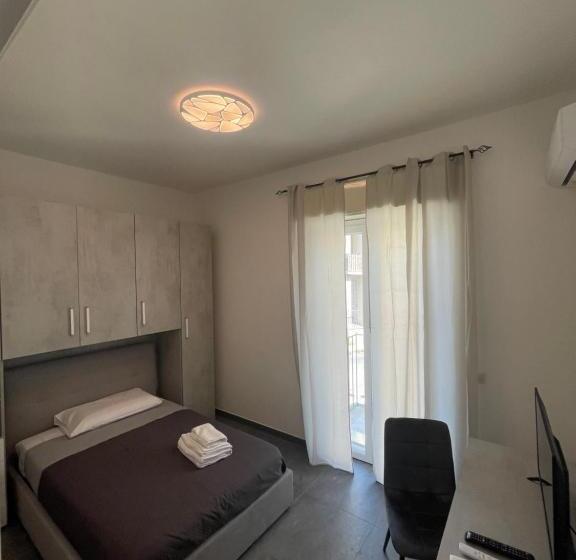 پانسیون Leos Rooms