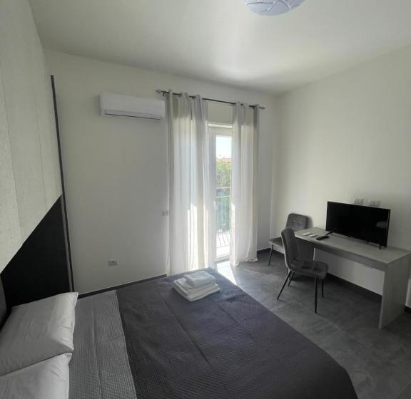 پانسیون Leos Rooms