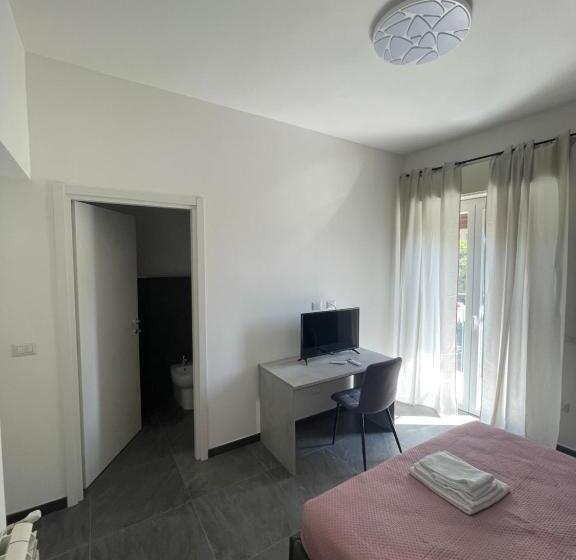 پانسیون Leos Rooms