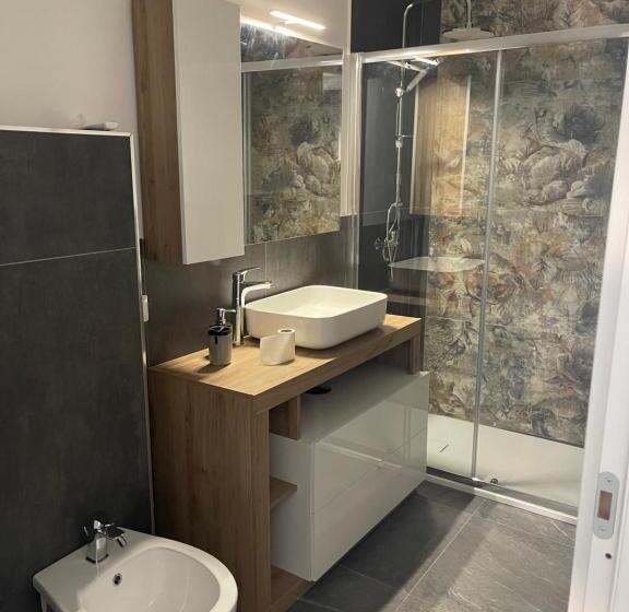 پانسیون Leos Rooms
