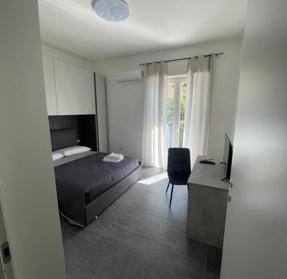 پانسیون Leos Rooms