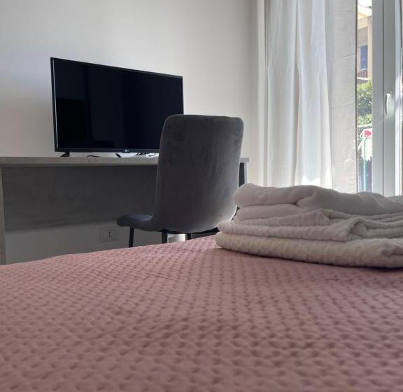 پانسیون Leos Rooms