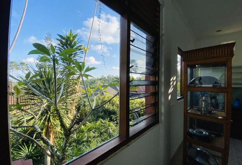펜션 Sang Ayu 2 1br At 3br Villa