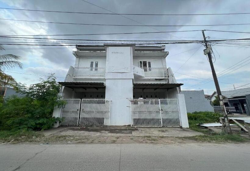 فندق Oyo 94161 Kost Aisyah