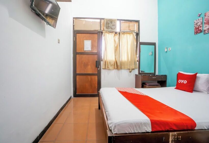 בית מלון כפרי Oyo 94172 Mata Air Guest House Madiun