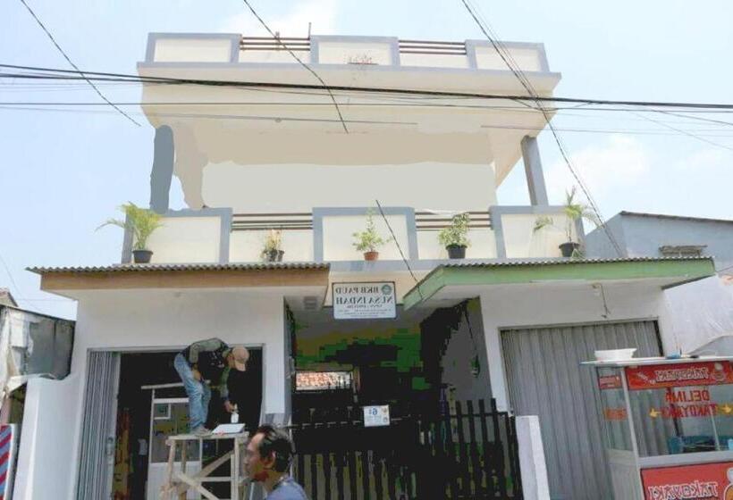 هتل Spot On 94146 Rama Residence Syariah