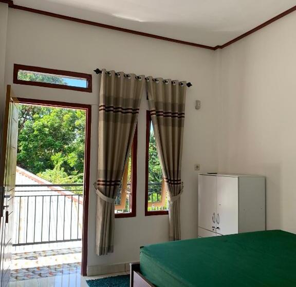 پانسیون Bertus Guesthouse