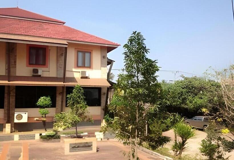 펜션 Khonpasong Hote 2f