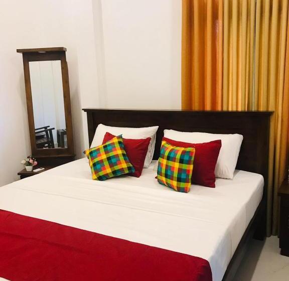 پانسیون Sri White Villa Airport Boutique