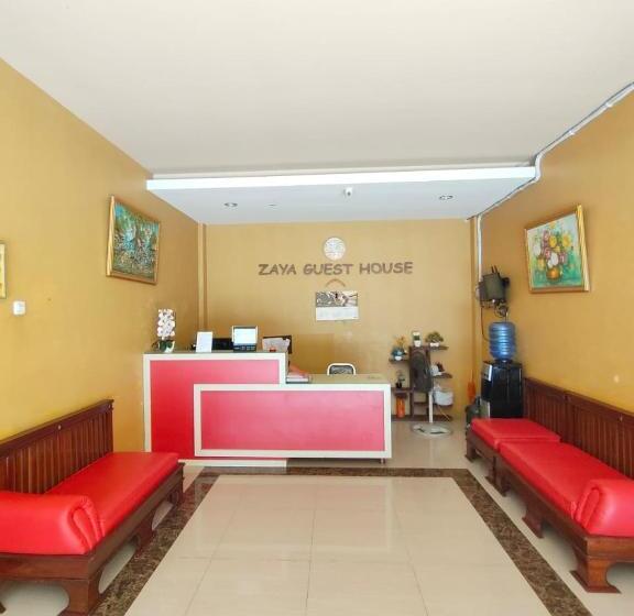 پانسیون Zaya Guest House