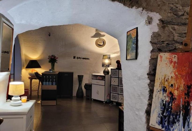 مبيت وإفطار Maison De Sisi