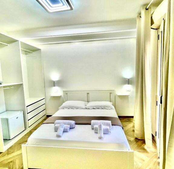 تختخواب و صبحانه Room 24
