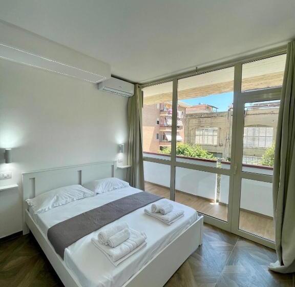 تختخواب و صبحانه Room 24