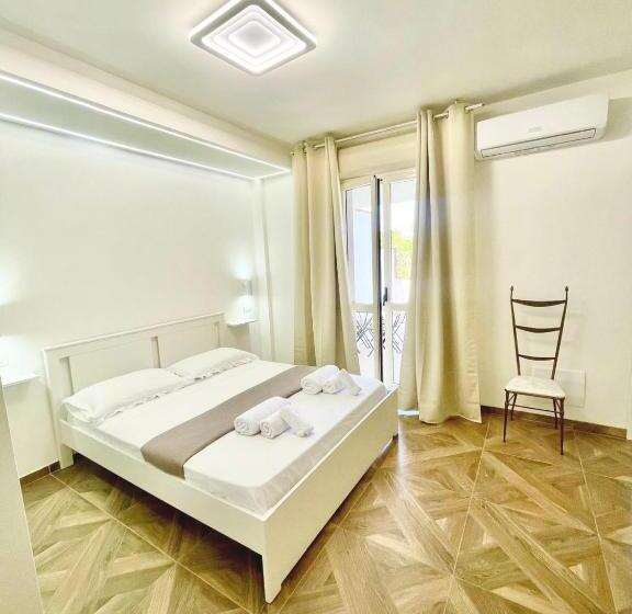 تختخواب و صبحانه Room 24