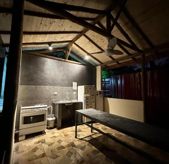 Cipó Container Hostel   Quartos Em Cápsulas E Alojamento Feminino