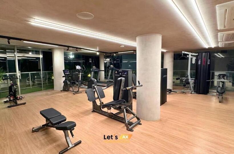 בית מלון כפרי Ax Setai Yacht