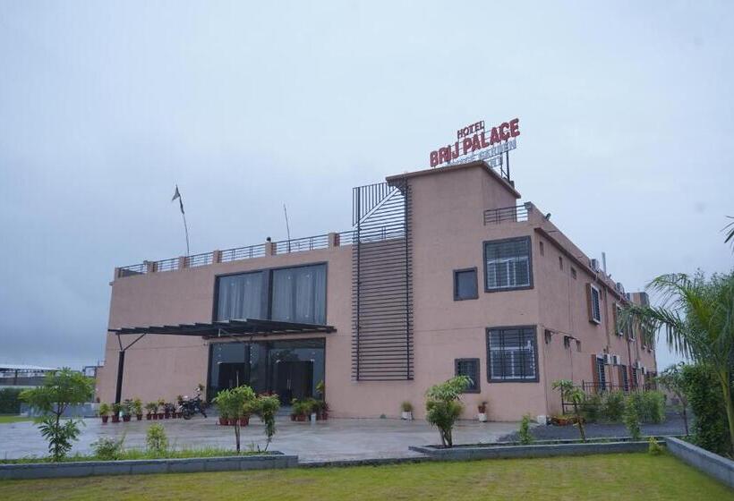 ホテル Brij Palace