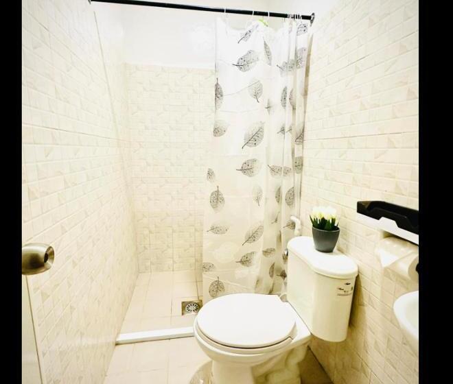 هتل Daily Travellers Inn & Suites