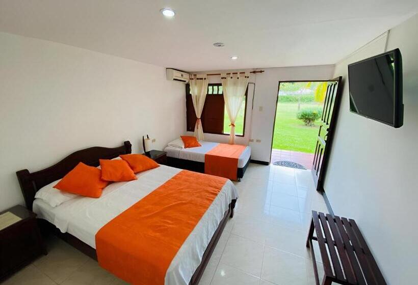 هتل Finca Campestre La Carolina