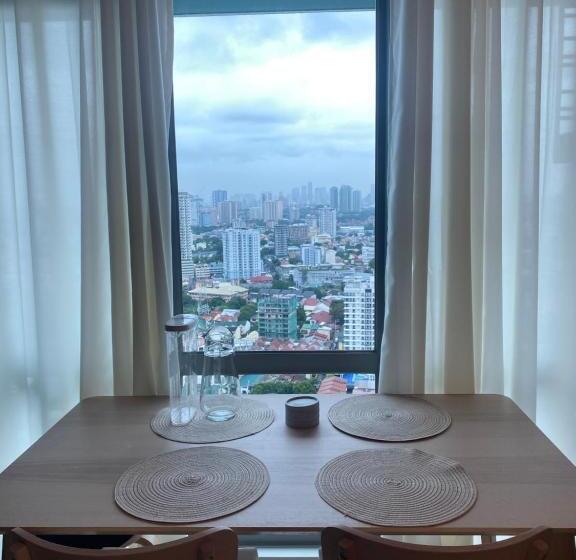 호텔 Modern Studio Unit With City And Golf Course View