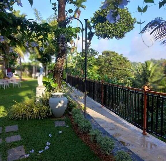 هتل Velapura River Garden