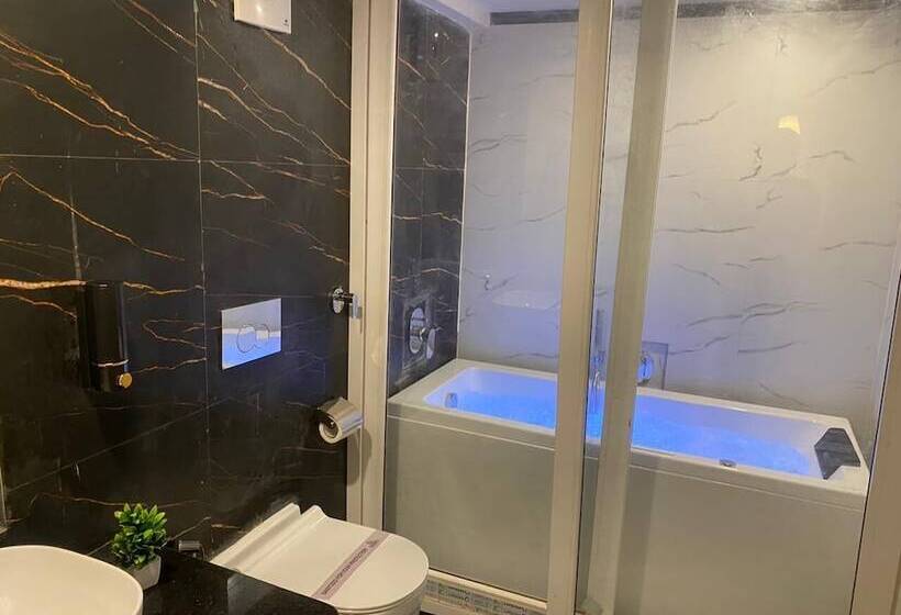 Kingfisher Resorts