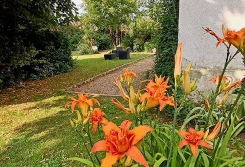 펜션 Chambres D Hôtes Le Jardin De La Pichonnerie Proche Du Zoo De Beauval & Des Chateaux De La Loire