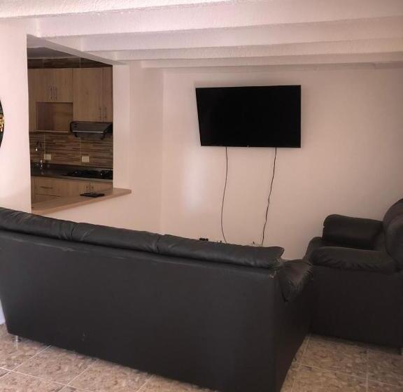 펜션 Habitación En Casa Semi Campestre Cerca A Universidad San Buenaventura