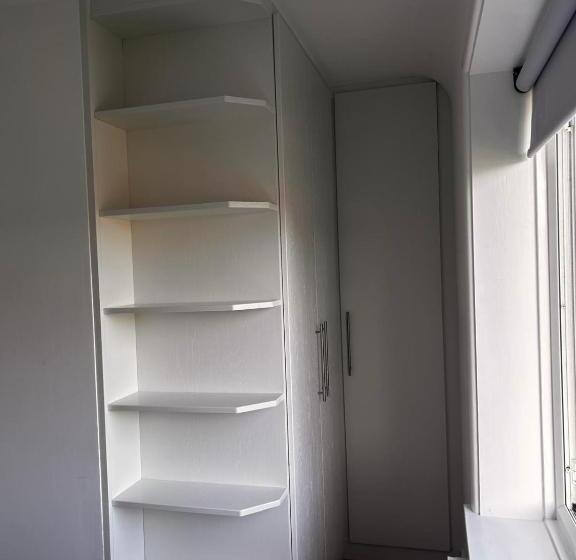 Пансион Rooms In London Next To Tube And Wimbledon