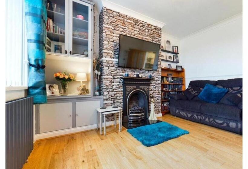 تختخواب و صبحانه Kia Homes Middlesbrough