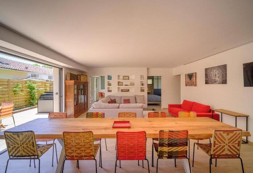 צימר Villa Poulpo