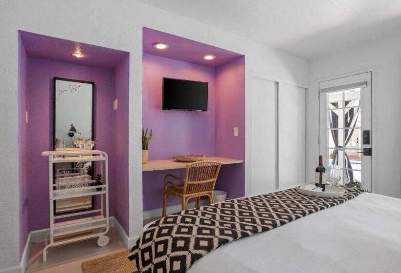 هتل 11br Designer Villa Poolside Dntwn Ps Sleeps 30