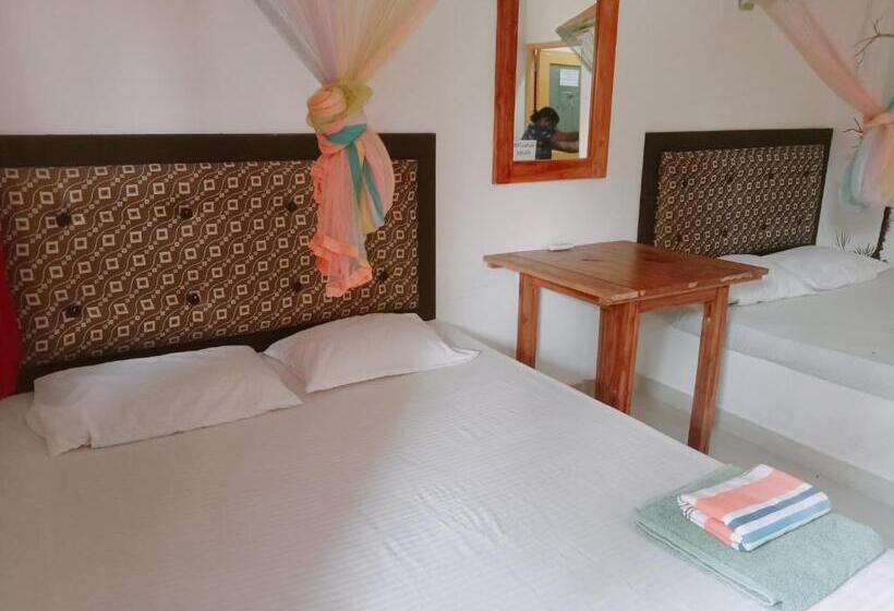 هتل Wild Eagle Safari Resort