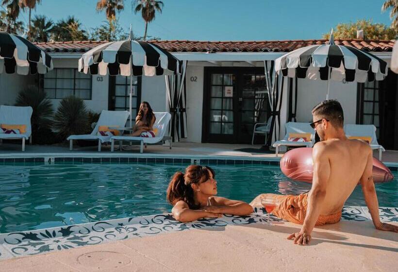 هتل Natural Palm Springs Escape Poolside Plus Downtown