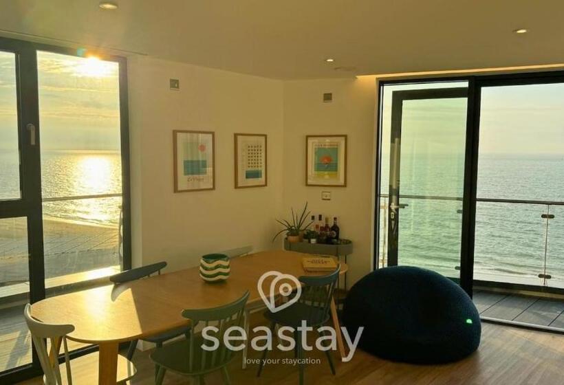 هتل Sail Penthouse   Beach & Parking