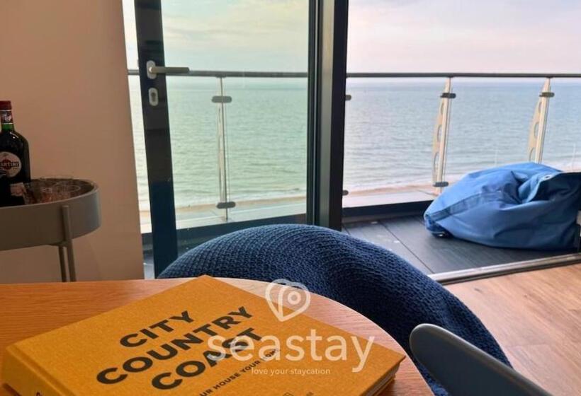 هتل Sail Penthouse   Beach & Parking