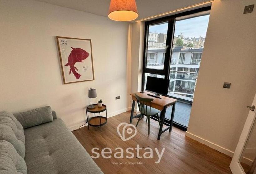 هتل Sail Penthouse   Beach & Parking