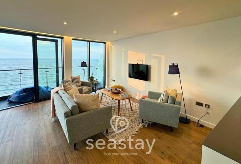 هتل Sail Penthouse   Beach & Parking