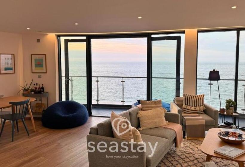 هتل Sail Penthouse   Beach & Parking