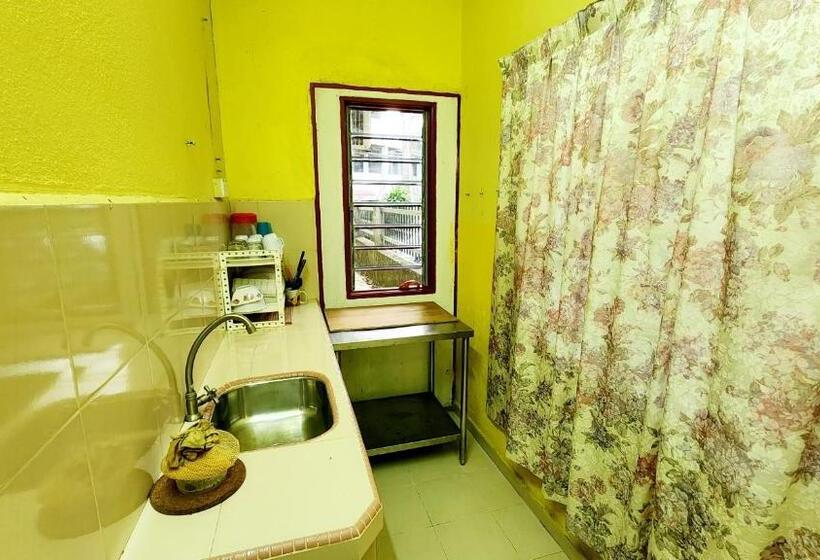 مُتل Lagenda Resthouse Cenang Beach