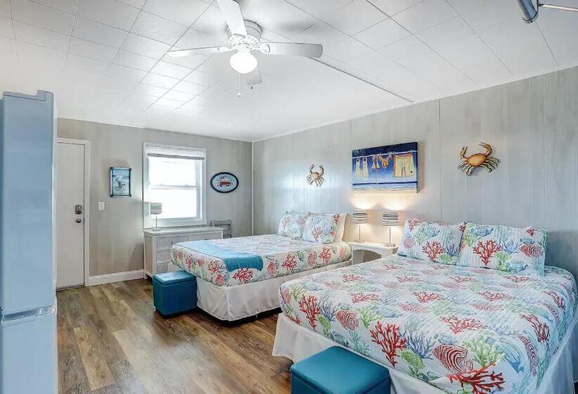 On Island Ocean View Beachy Studio In Campy 1970s Converted Motel