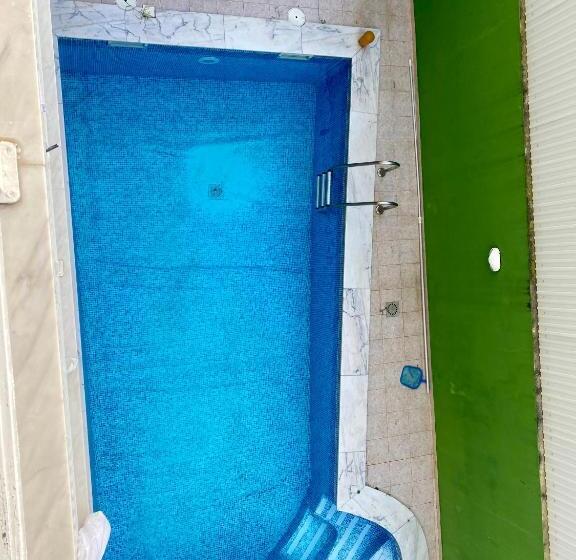 ペンション Confortable Double Room& Pool
