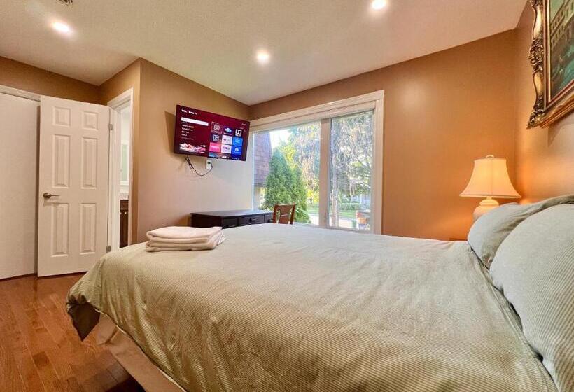 پانسیون Cozy Home Near Hillcrest Mall In Central Richmond Hill