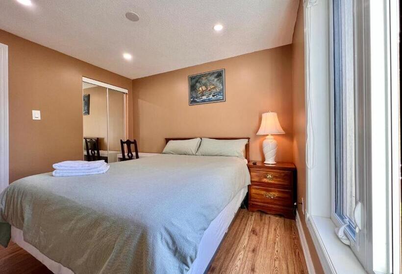 پانسیون Cozy Home Near Hillcrest Mall In Central Richmond Hill