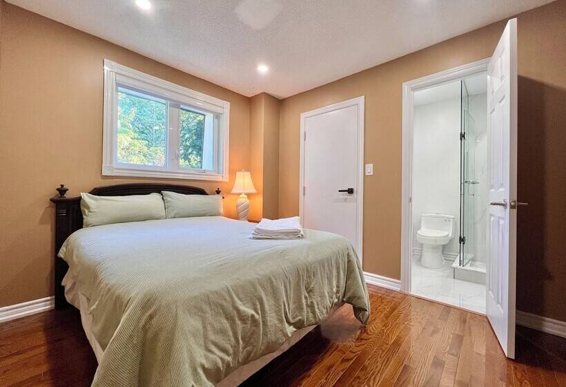 پانسیون Cozy Home Near Hillcrest Mall In Central Richmond Hill