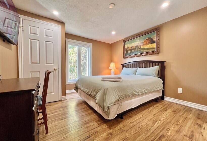 پانسیون Cozy Home Near Hillcrest Mall In Central Richmond Hill