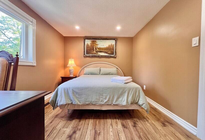 پانسیون Cozy Home Near Hillcrest Mall In Central Richmond Hill