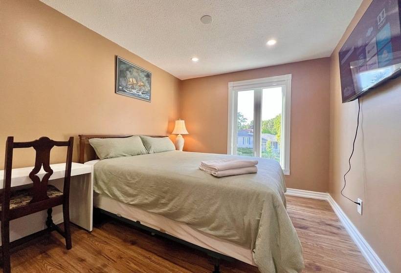 پانسیون Cozy Home Near Hillcrest Mall In Central Richmond Hill